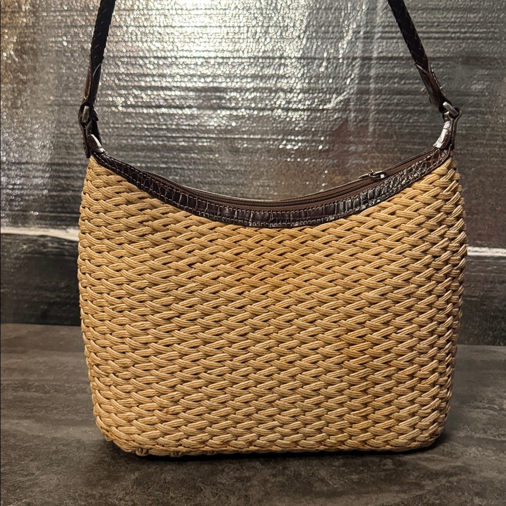 Brighton straw woven hand bag. - Picture 4 of 11